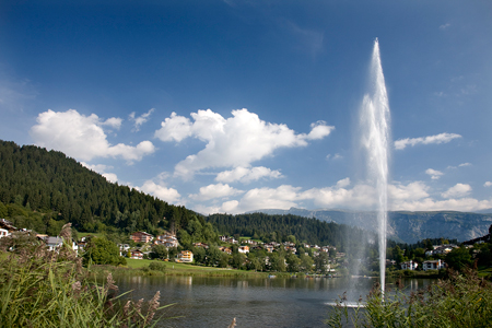 Wasserfontäne im Laaxersee