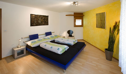 Schlafzimmer 1 in der 4.5 Zimmer Ferienwohnung